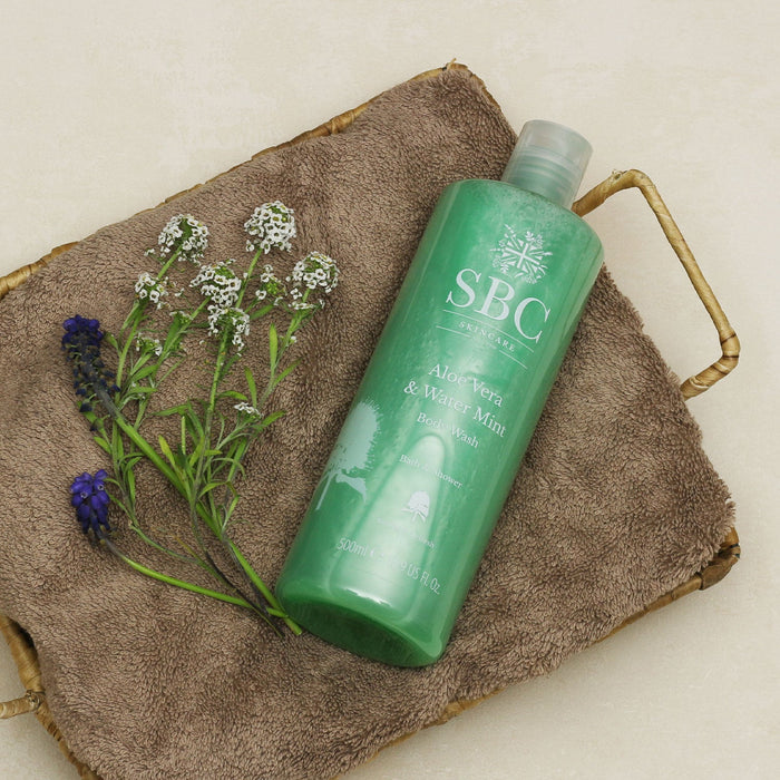Gel doccia all'aloe vera e menta acquatica
